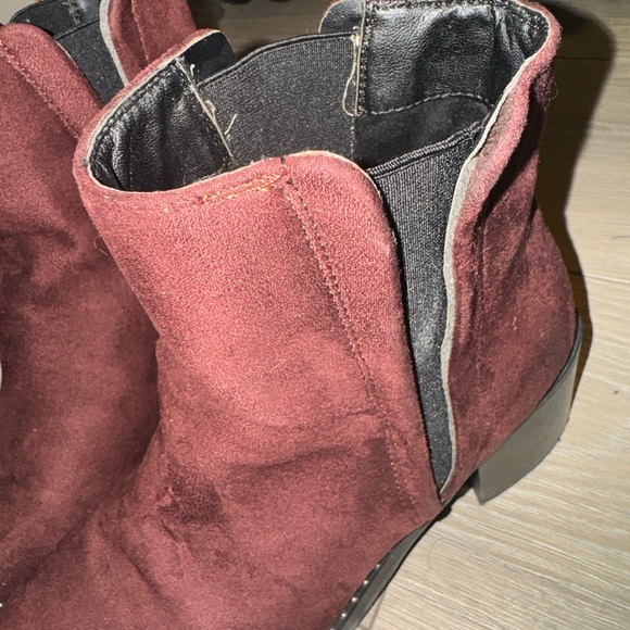 Mid Heel Booties❤️‍🔥 Block Heel!! Mint condition - Picture 8 of 8